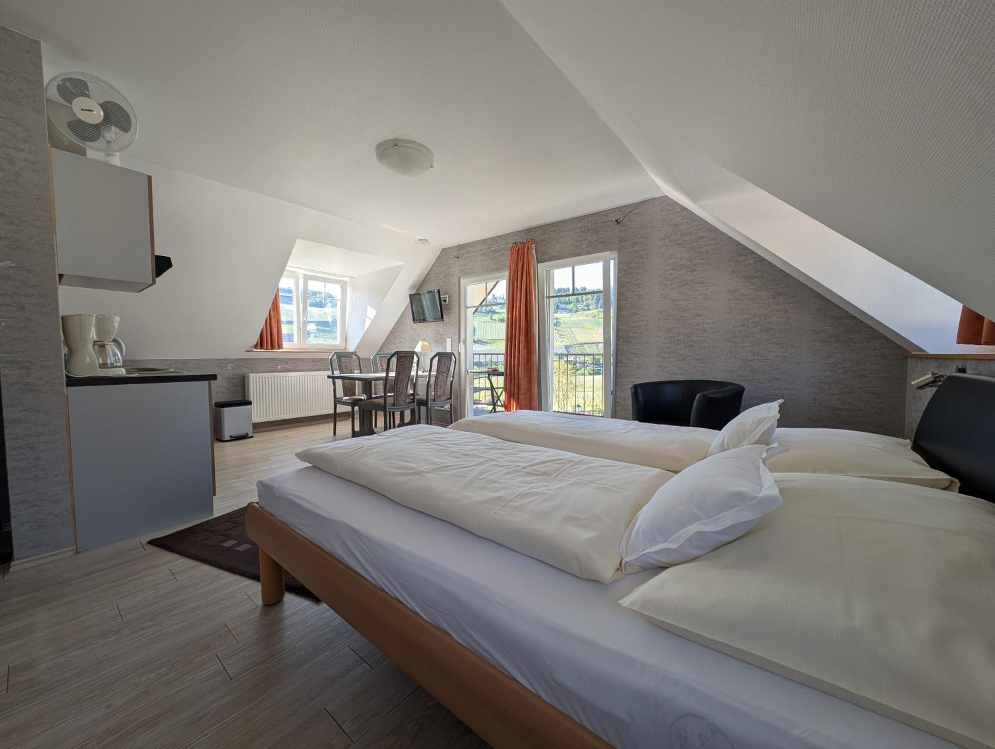 Gaestehaus Bollig Trittenheim Room photo