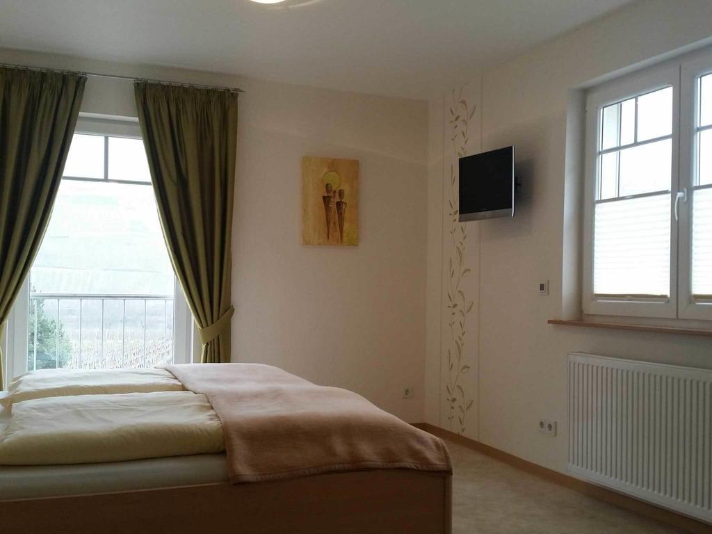 Gaestehaus Bollig Trittenheim Room photo