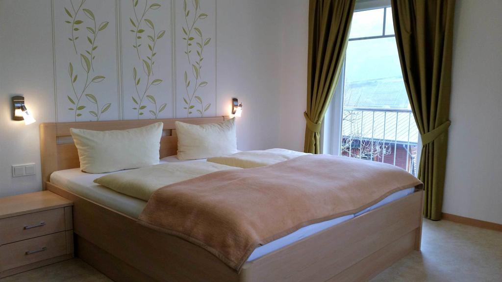 Gaestehaus Bollig Trittenheim Room photo